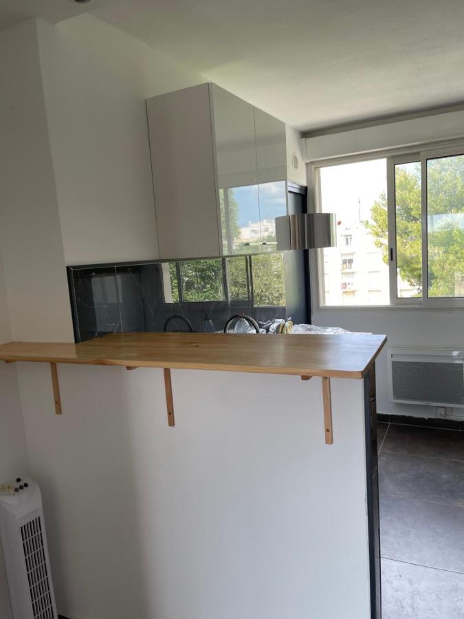 Ferienwohnung Magnifique T3 Quartier Pres D'Arenes Tram Au Pied De L'Immeuble Montpellier Exterior foto
